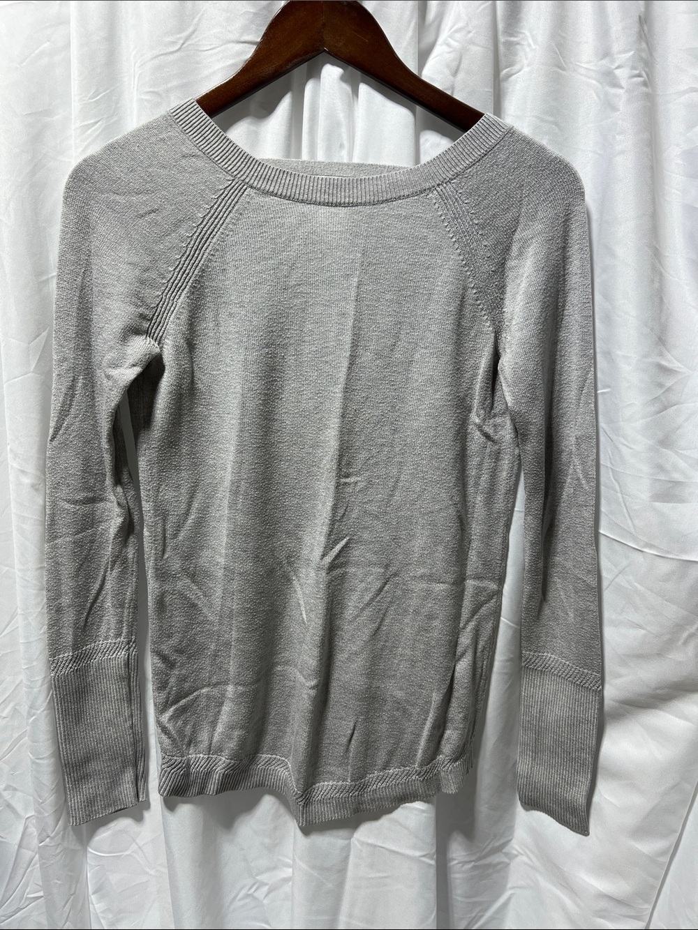 lululemon athletica Light Gray Crew Neck Knit Sweater